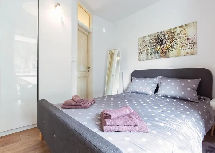 Apartman - 50 Meters From Sea